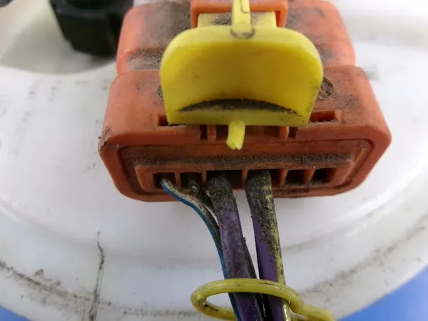 FIAT STILO 1.8 16V Brandstofpomp Niveau Sensor 51782427 image 6