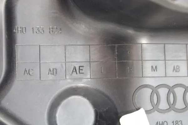 Audi A8 Luftfilterhus OEM 4H0133824R Begagnad image 8