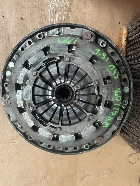 Volante de Dupla Massa + Kit de Embreagem BMW E46 318i 1.9 M43 OEM image 10