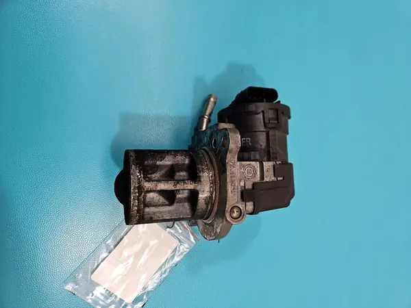 Válvula EGR Mercedes CLS II C218 3.0 CDI A6421401060 image 2