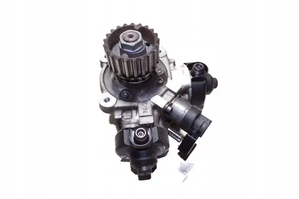 Polttoainepumppu VW TOUAREG 4.2L Diesel 2012 OEM 057130755AC image 3