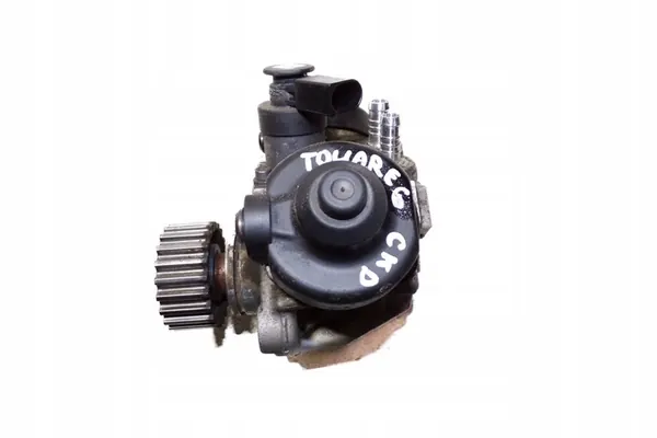 Polttoainepumppu VW TOUAREG 4.2L Diesel 2012 OEM 057130755AC image 4