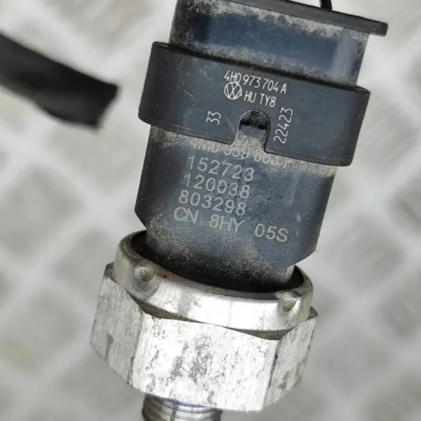 Capteur Pression Climatisation OEM 4M0959603F Skoda Enyaq image 7