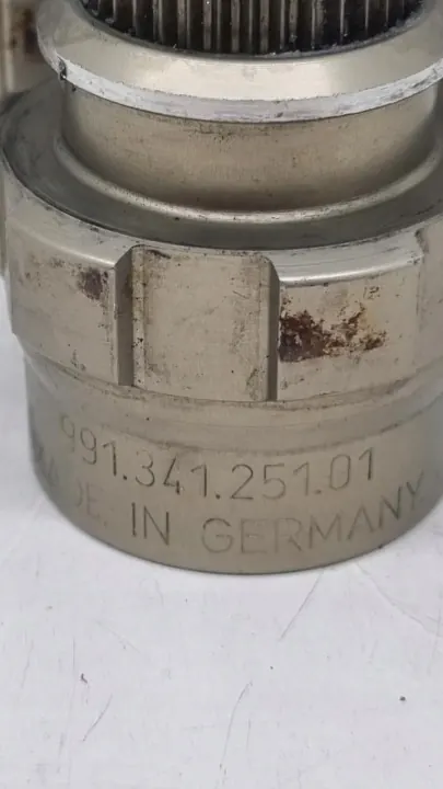 Schraubensatz Porsche 911 2018 OEM 99134125101 image 7