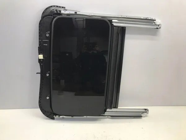 Kia Picanto III Taklucka OEM 81610-G6000B - Begagnad image 2