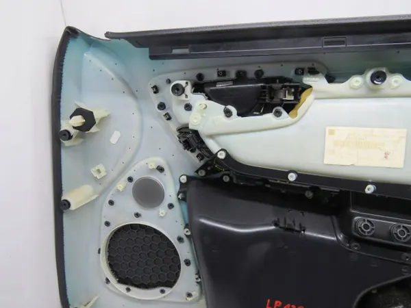 Volvo OEM 31366168 Etu-Vasen Ovensuojus image 10