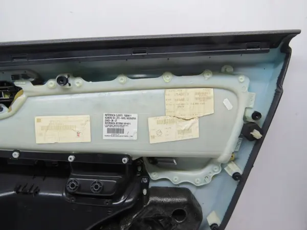 Volvo OEM 31366168 Etu-Vasen Ovensuojus image 9