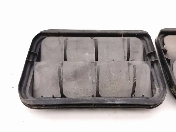 Nissan 350Z Ventilationsgallret OEM 7700838358 - Begagnad image 7