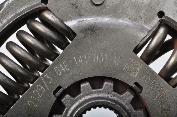 VW GOLF 7 1.5 TSI Volante Duplo OEM 04E141026F image 3