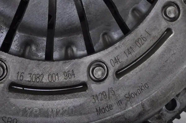 VW GOLF 7 1.5 TSI Volante Duplo OEM 04E141026F image 5