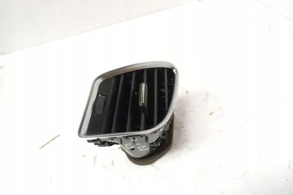 Dashboard Luchtventielen AUDI A4 2.7L diesel 2010 OEM image 2