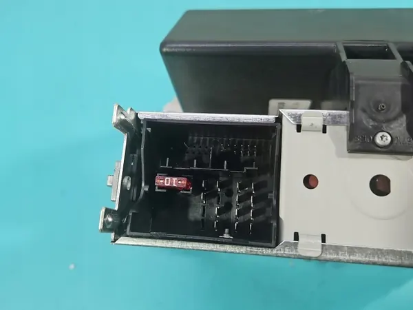 Rádio original Skoda 5J0035152C para Rapid image 9