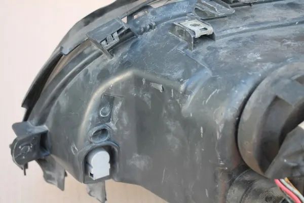 VOLVO V70 S60 XC70 Oikea Ajovalaisin H7 30698836 image 7