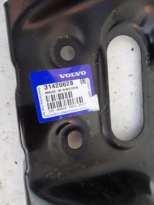 Volvo XC60/XC90 vänster sidostycke OEM 31420628 image 3