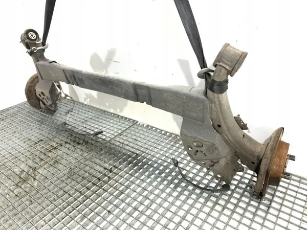 Travesaño trasero OEM LORK-381-108807 para Hyundai i20 II image 8