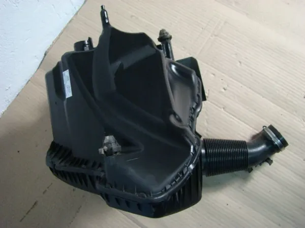 Ilmansuodattimen kotelo Audi A6 C7 4G0133838R image 2