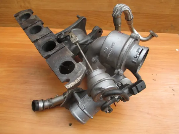 Turboaggregat Audi Seat Skoda VW Golf V 2.0 TFSI 200HK image 2