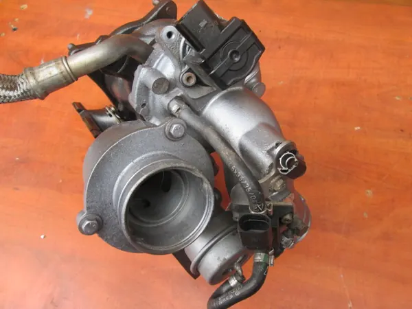 Turboaggregat Audi Seat Skoda VW Golf V 2.0 TFSI 200HK image 7