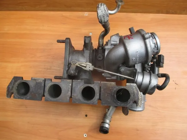 Turboaggregat Audi Seat Skoda VW Golf V 2.0 TFSI 200HK image 9
