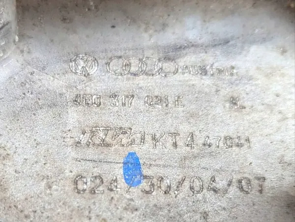 Ölkühler Audi A8 D3 Facelift 2007 4E0317021E image 6