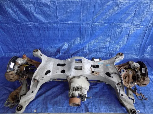 VOLVO XC70 II 2.4 D5 Pièces de Suspension image 1