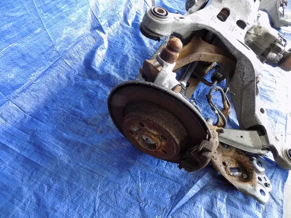 VOLVO XC70 II 2.4 D5 Pièces de Suspension image 2