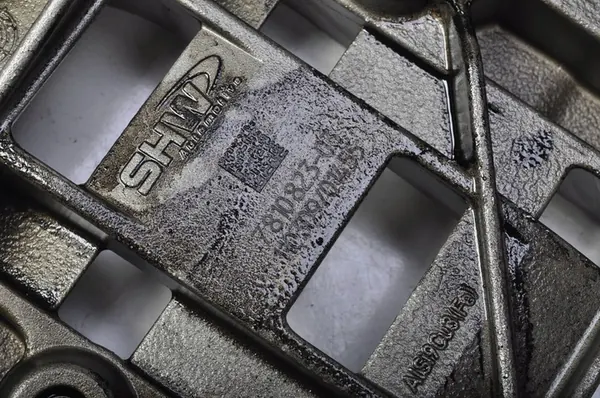 BMW E90 E91 2.0D Oljetank 7810823 7810773 image 3