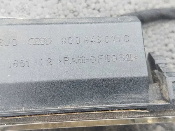 AUDI A4 B5 Lift Sedan Luz de Placa Esquerda image 7