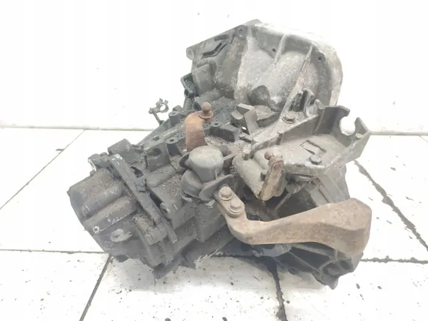 2000 Alfa Romeo 147 Manuaalivaihteisto 9149219 image 3