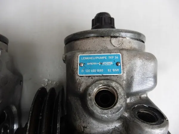 Pompe direction assistée Mercedes OEM 1264601680 Occasion image 3
