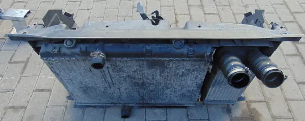 Suporte de radiador dianteiro OEM 9646577680 para Peugeot 307 image 4