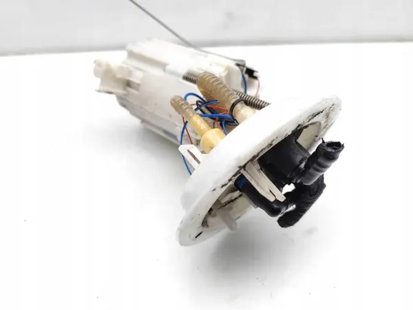 Audi A4 Kraftstoffpumpe OEM 8K0919050H 2.0 TDI image 6