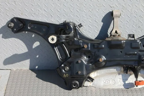 Brazos de suspensión delanteros OEM 62405-J9100 Hyundai Kona image 7