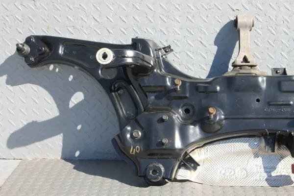 Brazos de suspensión delanteros OEM 62405-J9100 Hyundai Kona image 9