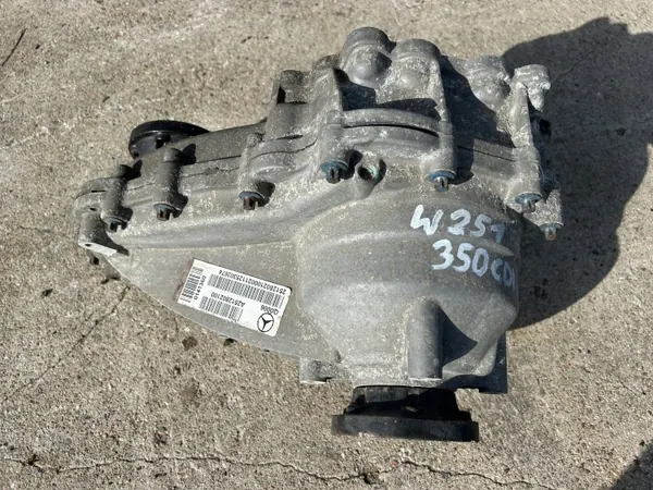 Reductor caja Mercedes OEM asdW251as31er Usado image 2