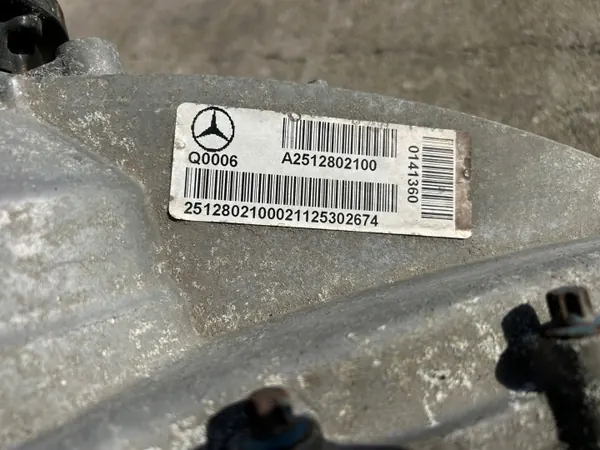 Reductor caja Mercedes OEM asdW251as31er Usado image 3