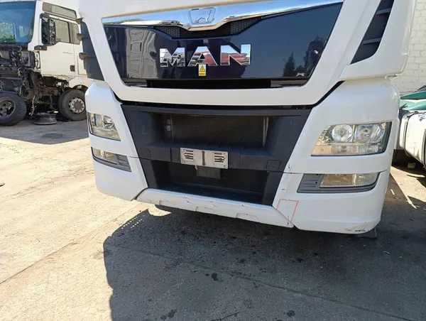 Paraurti anteriore completo MAN TGX E6 RAL 3002 image 2