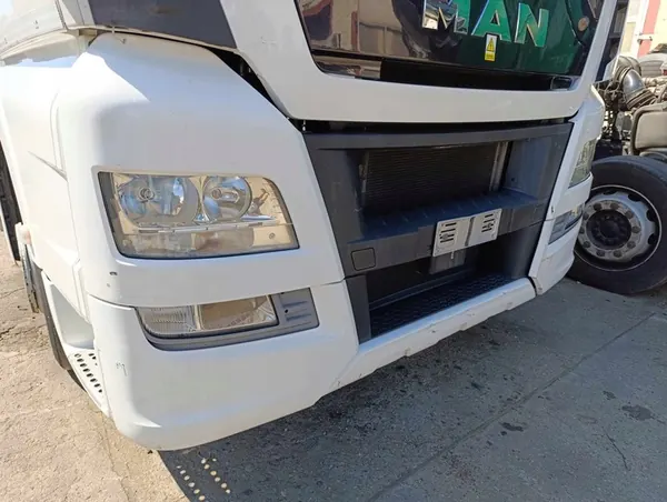 Paraurti anteriore completo MAN TGX E6 RAL 3002 image 5
