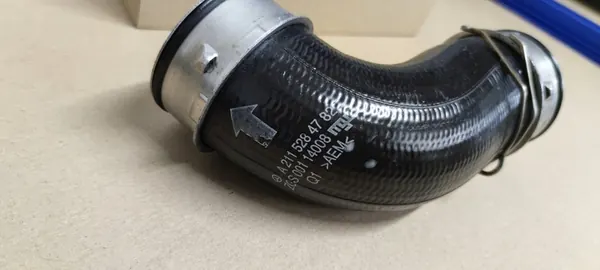 MERCEDES W211 2.2 CDI Luchtpijp image 2