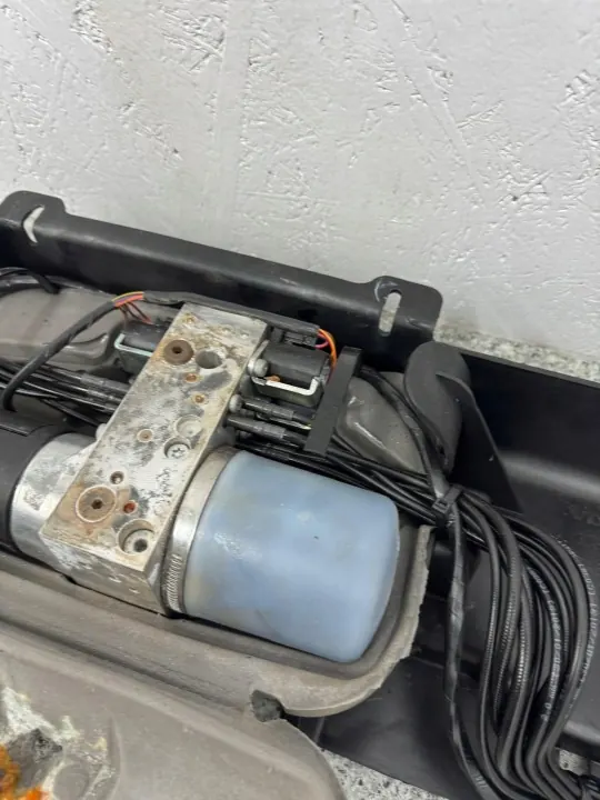 Dak vouwmotor pomp OEM 31367053 Volvo C70 II image 9