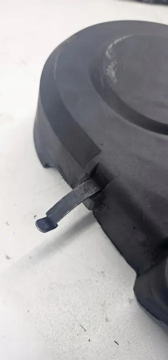 Couvercle de courroie de distribution OEM 045109107F Audi A4 image 3