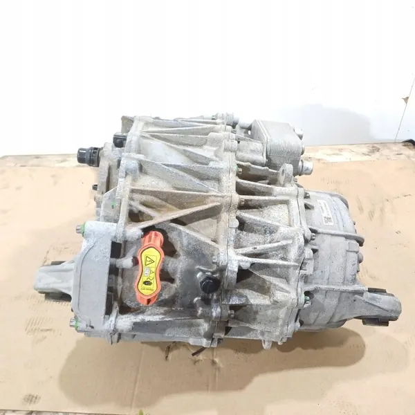 Tesla Model 3 Sähkömoottori OEM 112096010H image 5