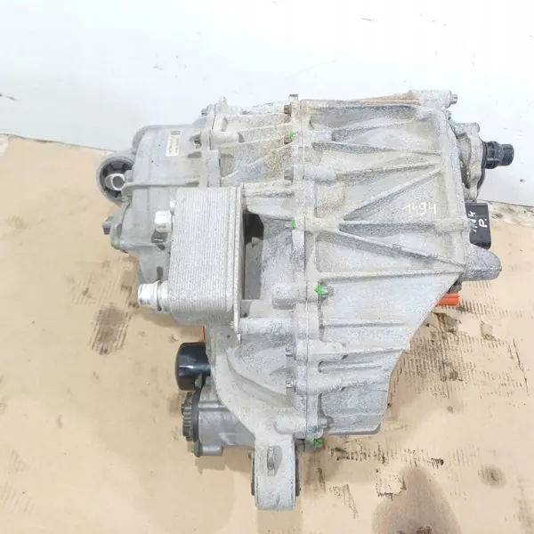 Tesla Model 3 Sähkömoottori OEM 112096010H image 7