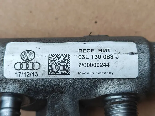 Audi VW 2.0 TDI Rampe d'injection Capteur 03L130089J image 3
