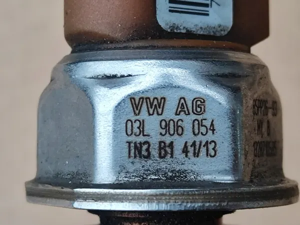 Audi VW 2.0 TDI Rampe d'injection Capteur 03L130089J image 4