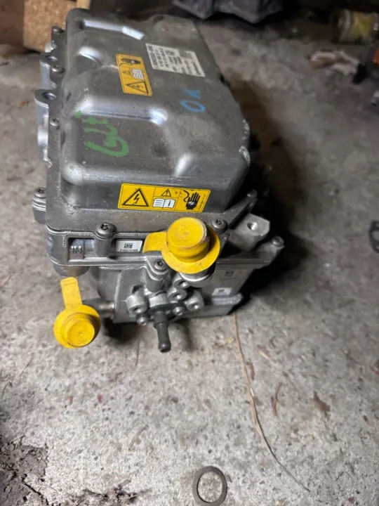 Mercedes GLE Hybrid Demper OEM 50763 - Gebruikt image 3