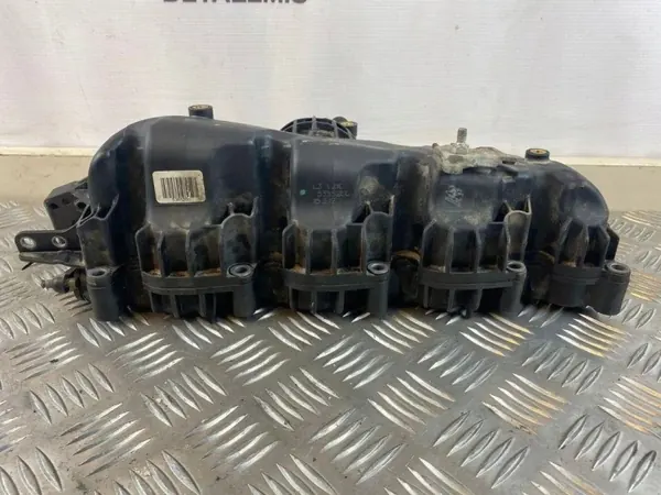 Colector de admisión VW OEM 1030965S04 1.97L Diésel image 5