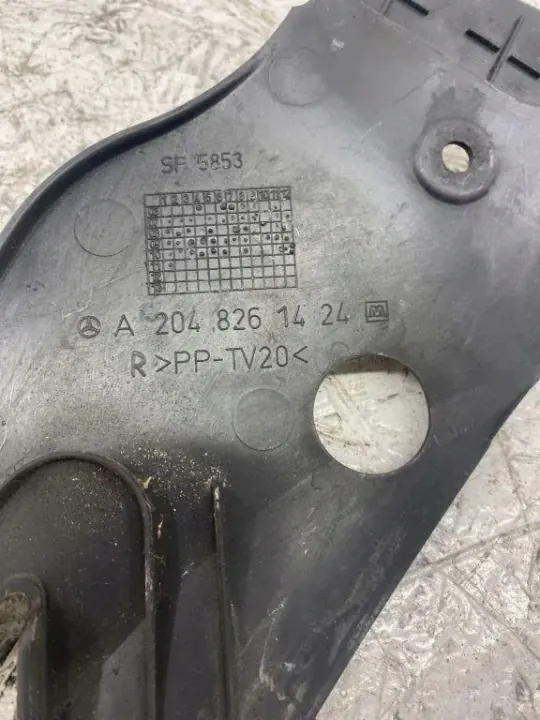 Mercedes-Benz C W204 rechte Scheinwerferabdeckung OEM A2048261424 image 3