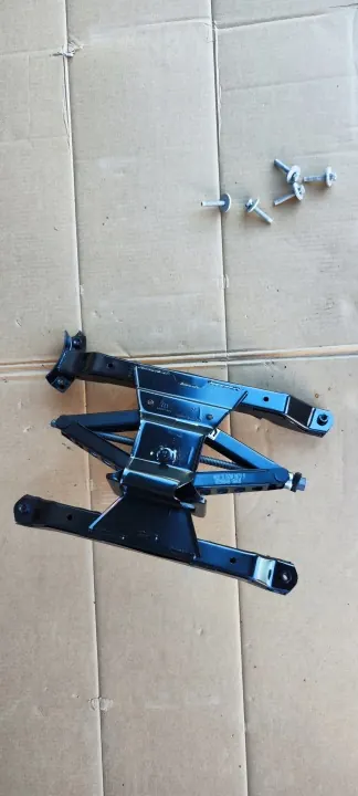 Reservhjulsfäste OEM 683815484AA för Chrysler Pacifica image 4