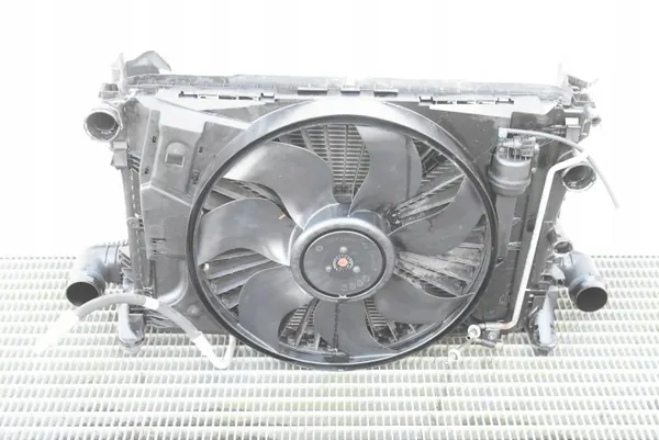 OEM A2125002200 waterradiator voor Mercedes W207 W204 image 2
